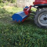 Франківські комунальники тестують новий механізм для косіння великих площ трави: фото