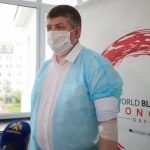 Голова Івано-Франківської ОДА власним прикладом закликав долучитись до донорства крові: фоторепортаж