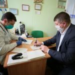 Голова Івано-Франківської ОДА власним прикладом закликав долучитись до донорства крові: фоторепортаж