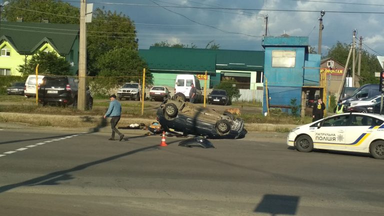 В поліції розповіли подробиці вчорашньої карколомної ДТП на "Братах"