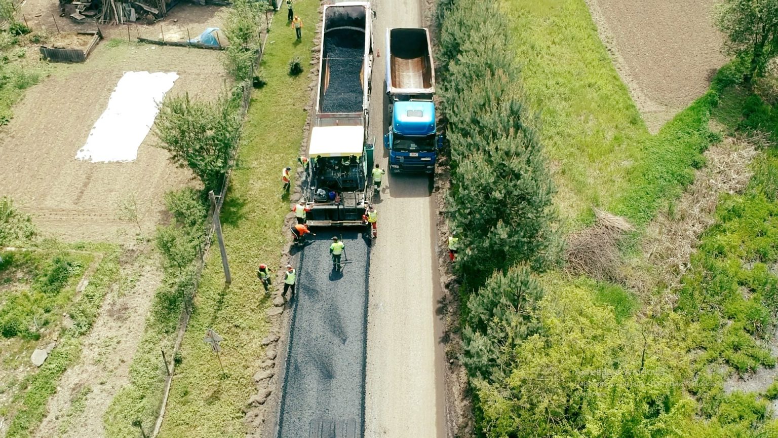 На околиці Івано-Франківської ОТГ проводять ремонт дороги