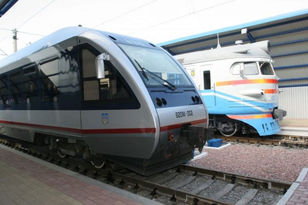 До уваги прикарпатців: стало відомо, коли “Укрзалізниця” відкриє продаж квитків