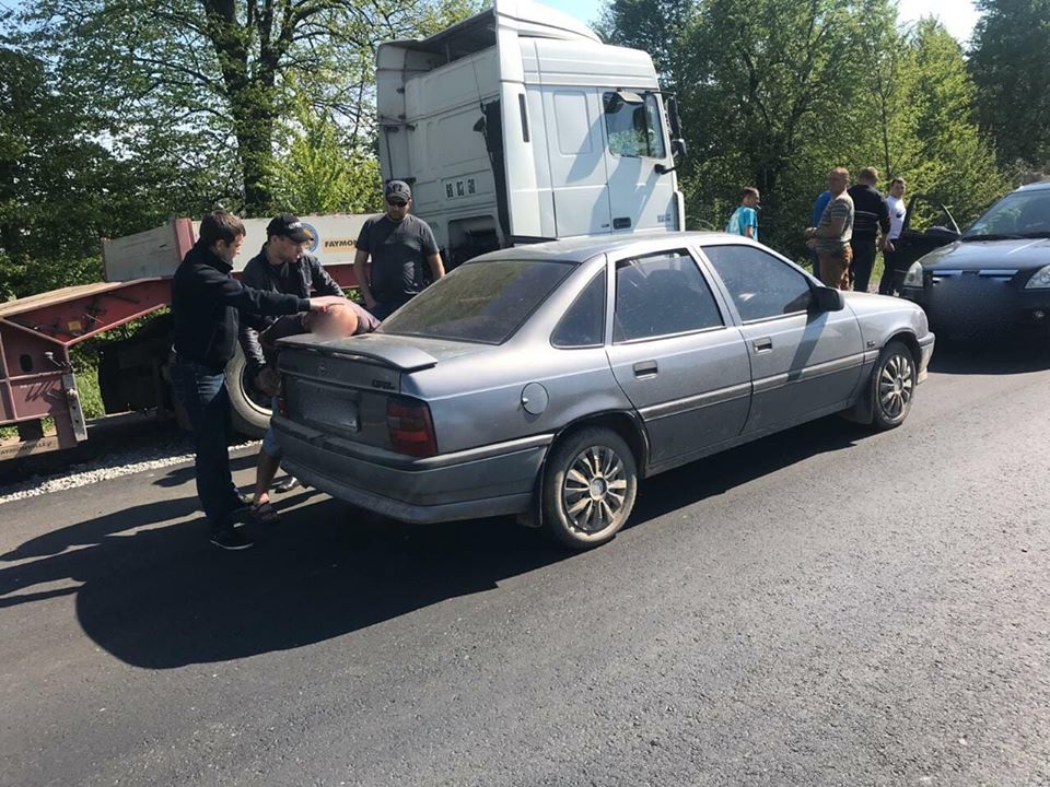 Прикарпатські поліцейські за годину упіймали рецидивіста, який здійснив викрадення автомобіля