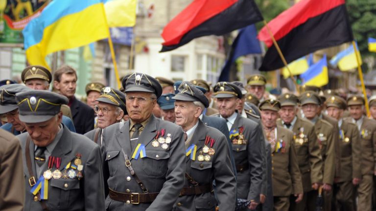 Майже половина українців підтримує визнання воїнів УПА