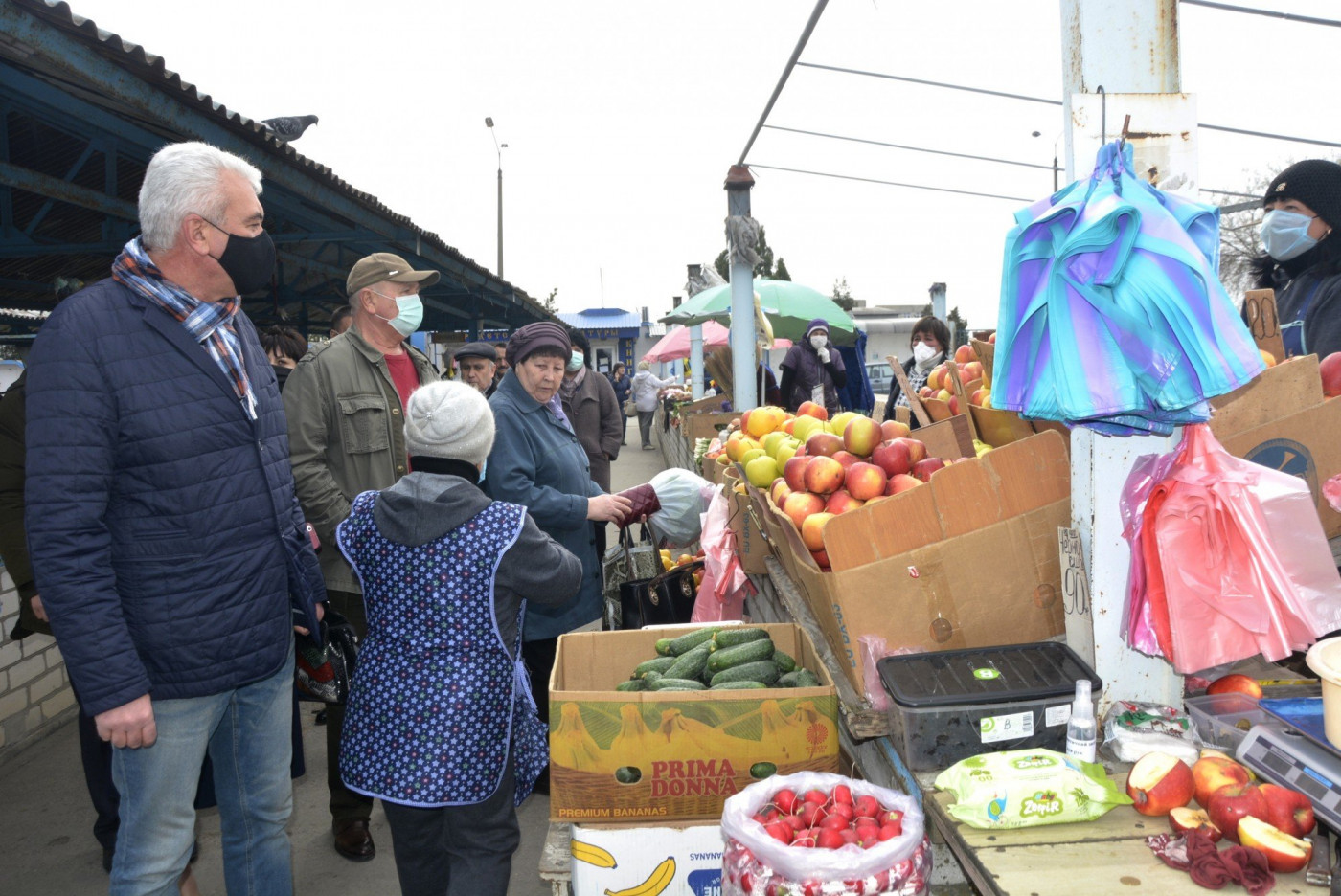 Понад півсотні порушень було зафіксовано на прикарпатських ринках від початку відновлення їхньої роботи