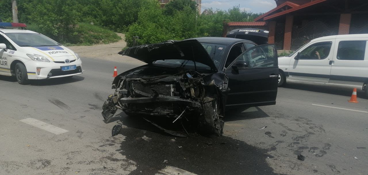 В поліції розповіли деталі ДТП, в якому пошкодили 4 авто