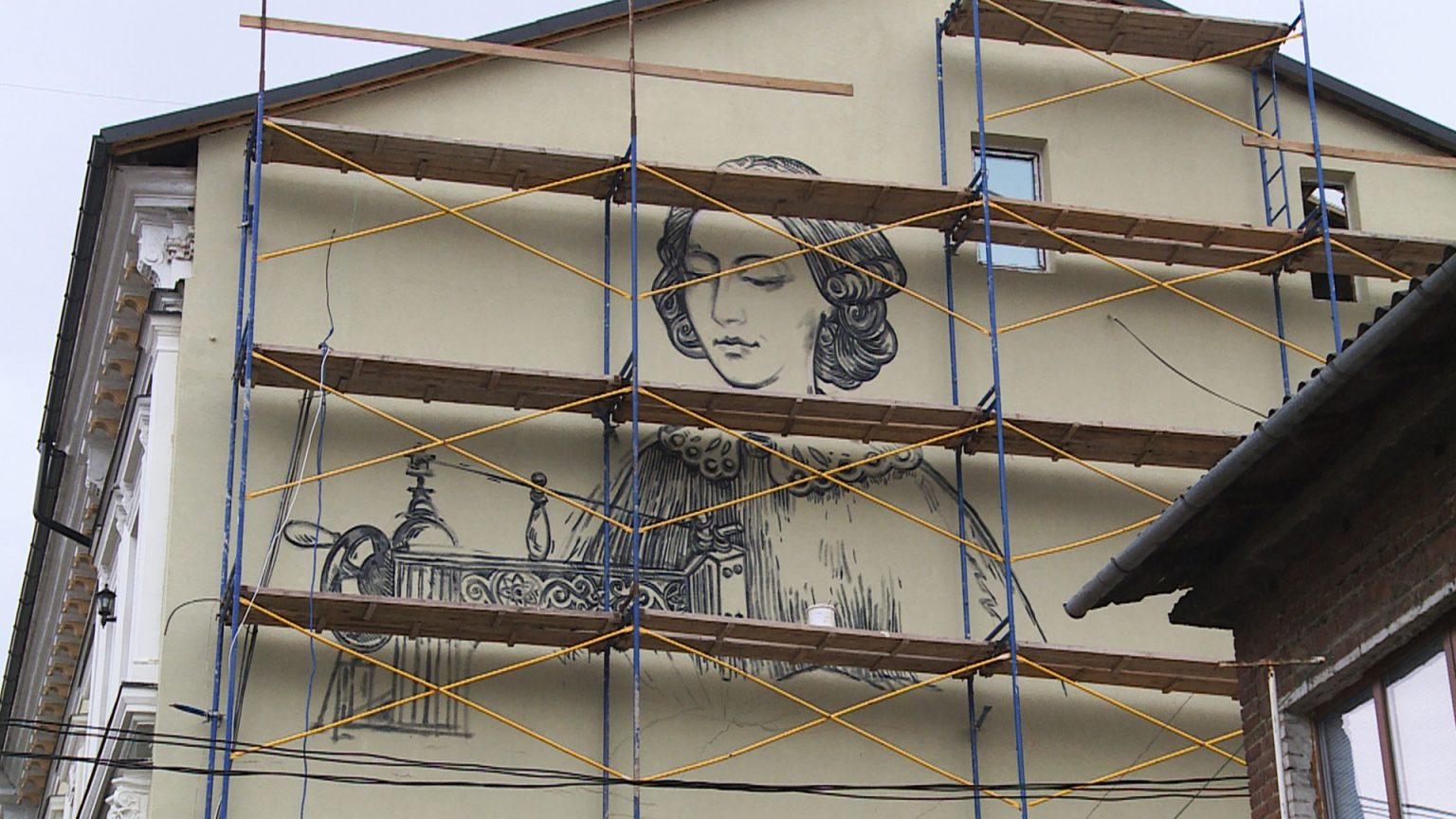 У Коломиї з'явився перший мурал: відео