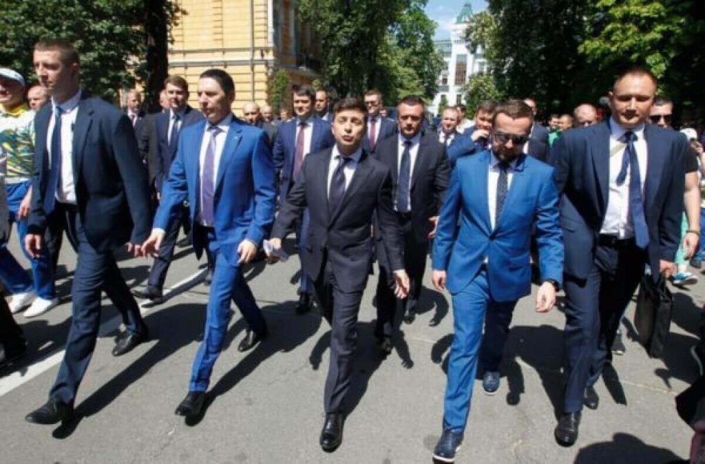 «Не переймайтеся. Кумівства у нас не буде»: скільки кварталівців і кумів Зеленський привів у владу. Фото, відео