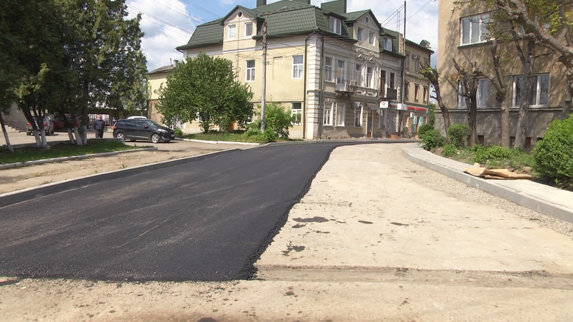 У Коломиї триває ремонт доріг: відео