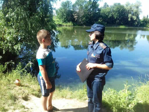 У Галичі рятувальники не пускають дітей до водойом без нагляду дорослих