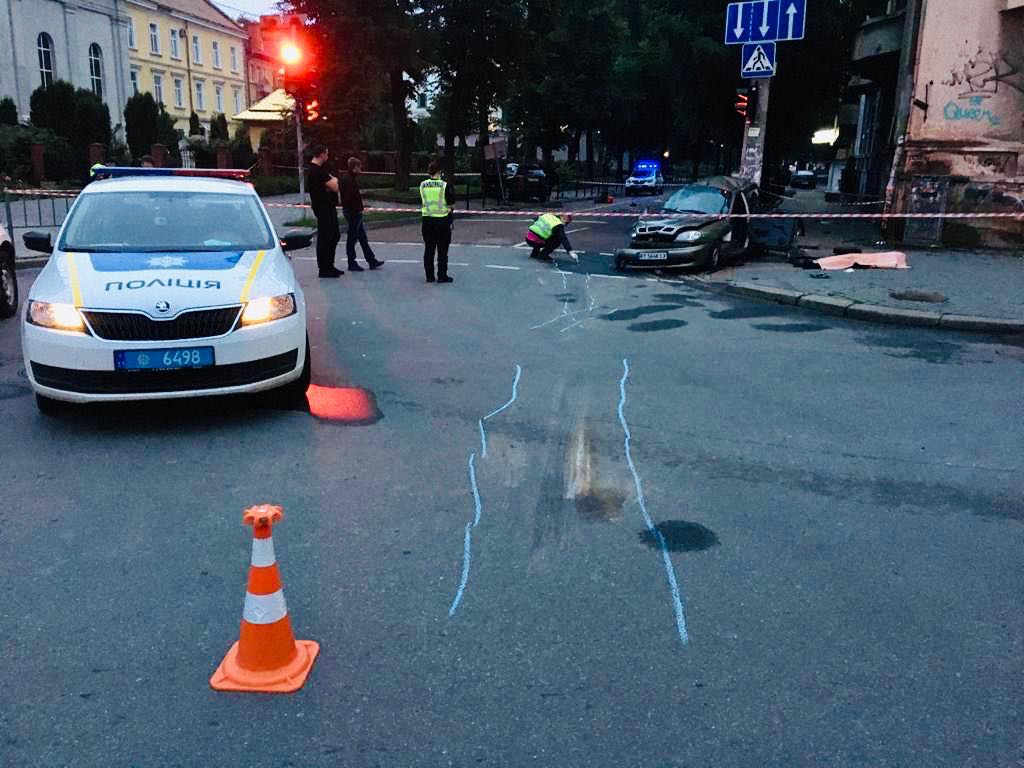 В поліції прокоментували обставини нічної смертельної ДТП у центрі Івано-Франківська