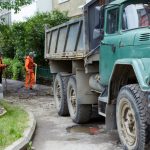 У Франківську триває ремонт дворів: фото