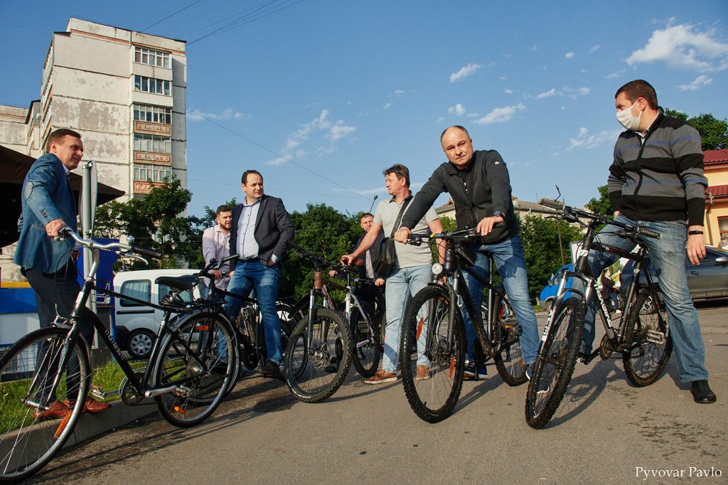На "Брати" та "Майзлі" прийшла "Чорна п'ятниця": фоторепортаж