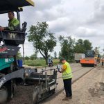 На Прикарпатті триває ремонт дороги Івано-Франківськ - Надвірна