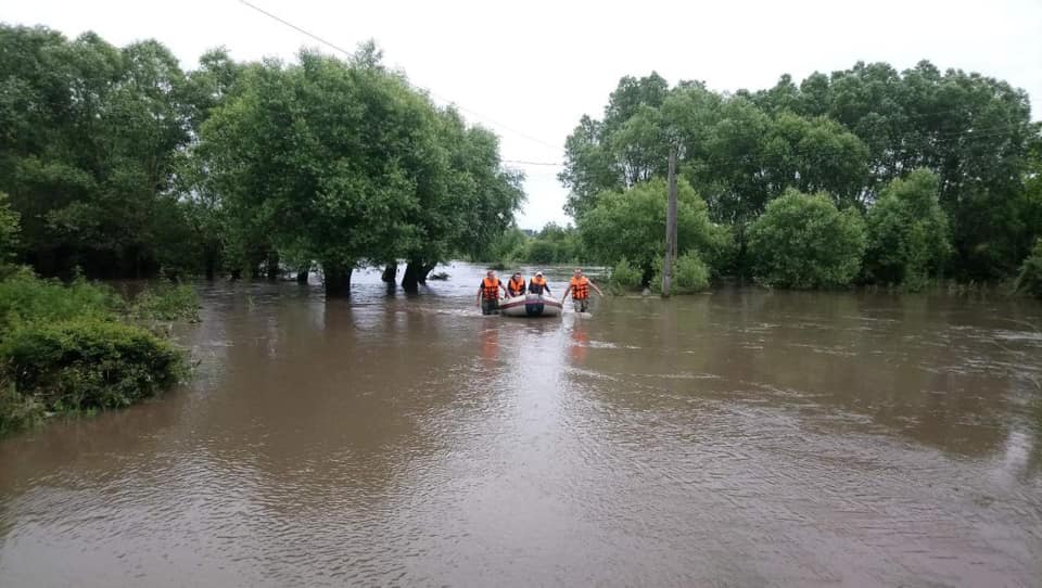 На Снятинщині ліквідують наслідки негоди