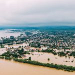 Велика вода дісталась до Галича: фото затопленого міста та околиць з висоти
