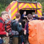 На Прикарпатті рятувальники перевозять туристів: фотофакт