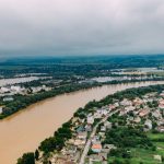 Велика вода дісталась до Галича: фото затопленого міста та околиць з висоти