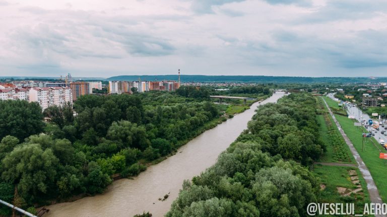 Надрічна та район аеропорту - мер повідомив про найбільш затоплені ділянки у місті