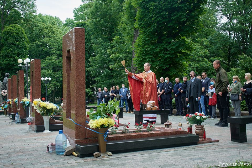 В Івано-Франківську вшанували пам'ять полеглого на війні офіцера