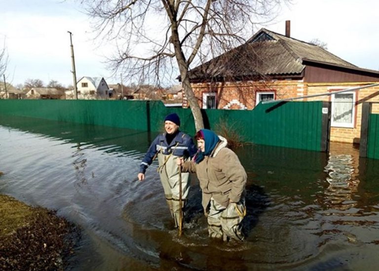 Внаслідок грози деякі райони Прикарпаття залишилися без світла