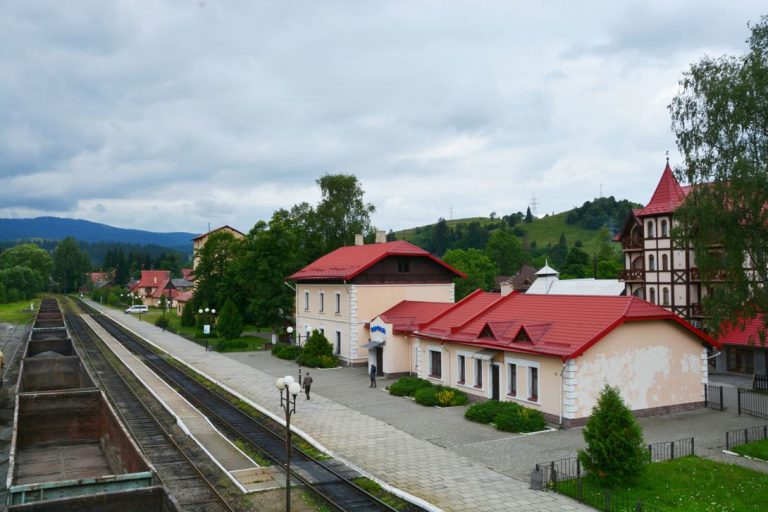 Через зсув ґрунту у горах, Ворохта залишилась без залізничного сполучення