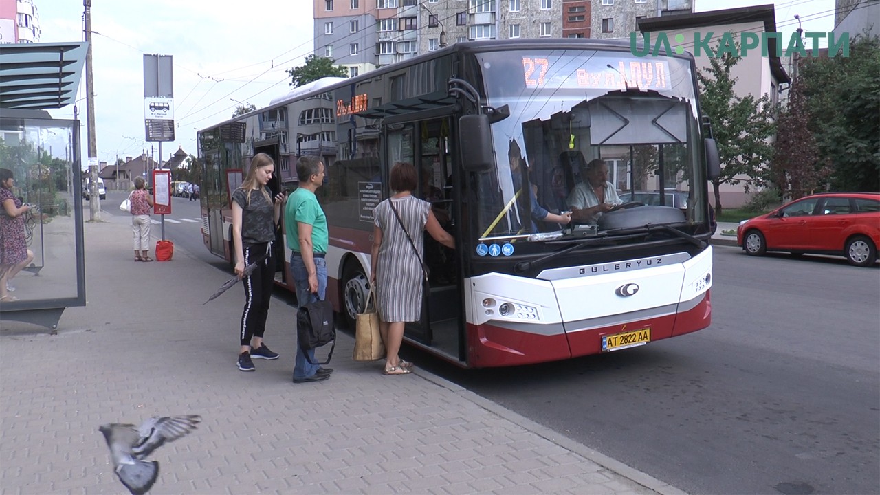 З понеділка в Івано-Франківську запустять нові автобусні маршрути