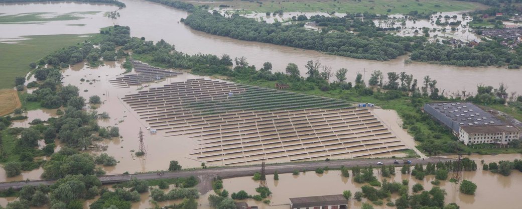 На Прикарпатті затопило лікарню для пацієнтів з COVID-19. Проводиться евакуація