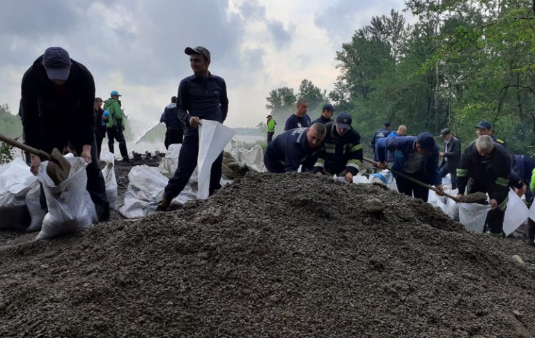 Унаслідок понеділкових інтенсивних злив в області постраждало відразу 12 районів