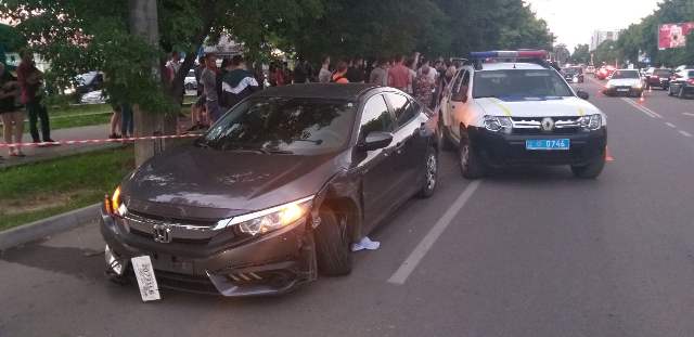 На Мазепи п'яний водій збив велосипедистку й зіткнувся з іншим авто