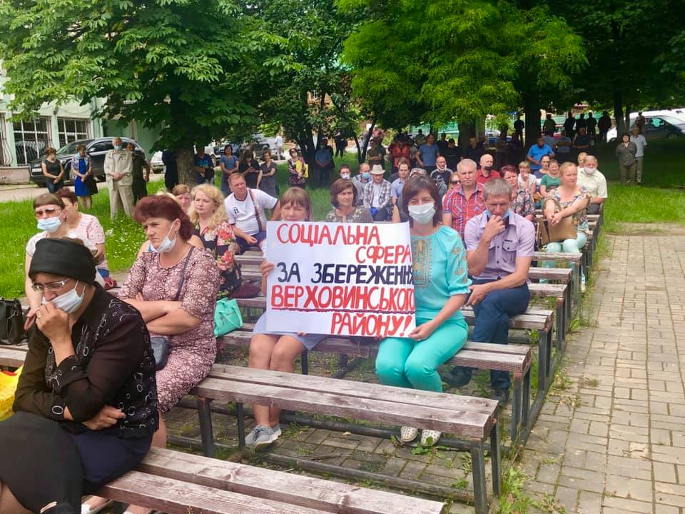 “Відстоїмо район!” - верховинці зібралися пішою ходою на Київ