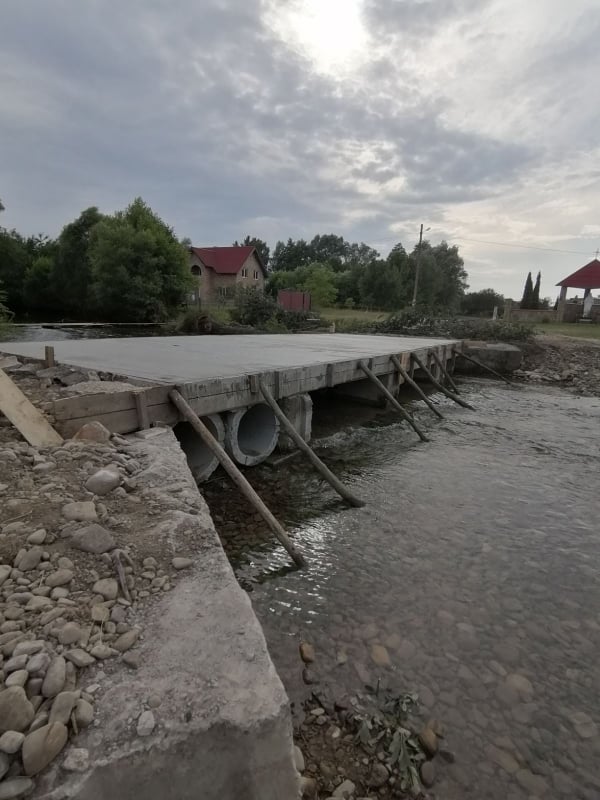 На околиці Івано-Франківської ОТГ відновили міст на місці зруйнованого повінню попереднього