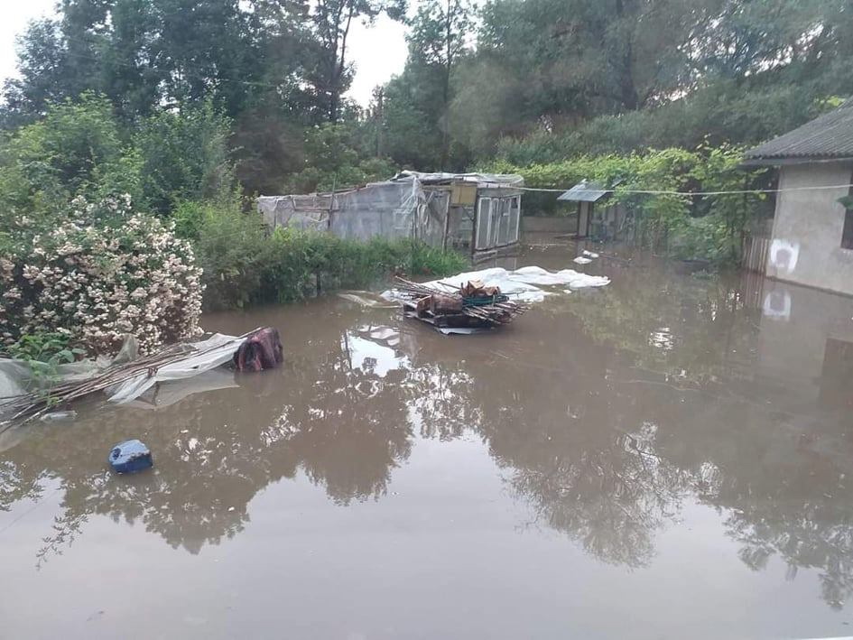 Десяткам мешканців прикарпатського села відмовляють у державній допомозі за затоплені будинки