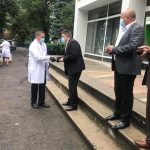 Снятинські амбулаторії отримали три нових кросовери ФОТО