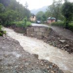 Негода на Прикарпатті: через дощі відсутнє транспортне сполучення до 3-х населених пунктів області