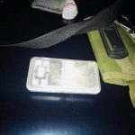 На Прикарпатті затримали водія, який зберігав зброю та наркотики