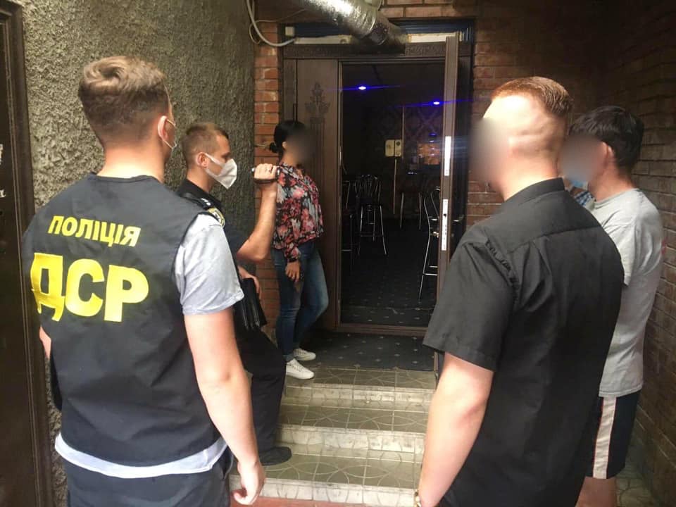 На Прикарпатті припинили діяльність нелегального грального закладу