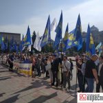 У Франківську люди вийшли під ОДА на захист української мови