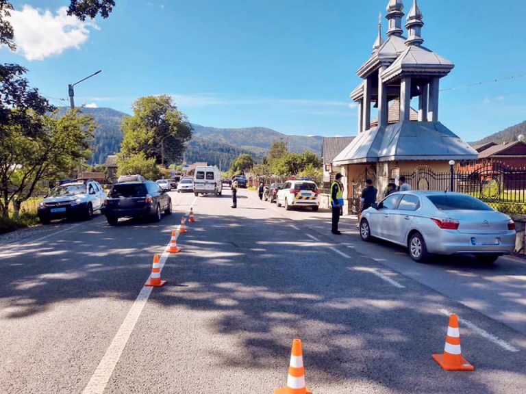 На Прикарпатті водій мотоцикла збив жінку