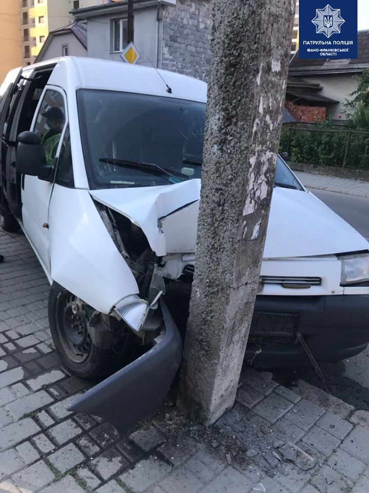 Електроопора зупинила водія, що керував авто в стані сп'яніння