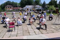 Недільна сесія: мешканці Дзвиняцької ОТГ протестують проти приєднання до Надвірнянського району