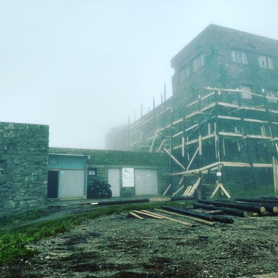 На Попі Івані розпочався ремонт будівлі обсерваторії ФОТО