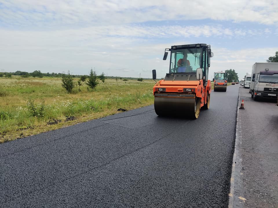 В ПБС обіцяють вже незабаром закінчити ремонт дороги з Івано-Франківська до Надвірної