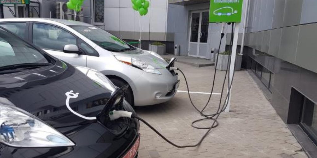 У Франківську з'явилися ще дві електрозаправки