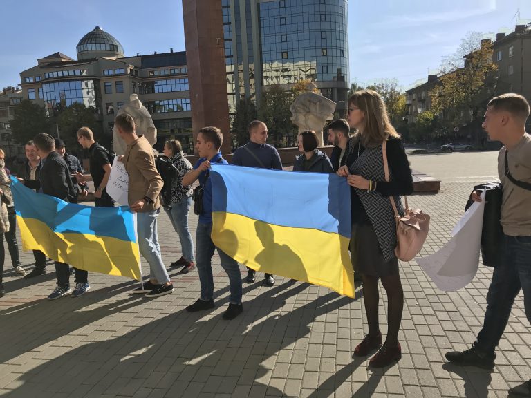 Завтра в Івано-Франківську протестуватимуть проти впровадження дистанційного навчання