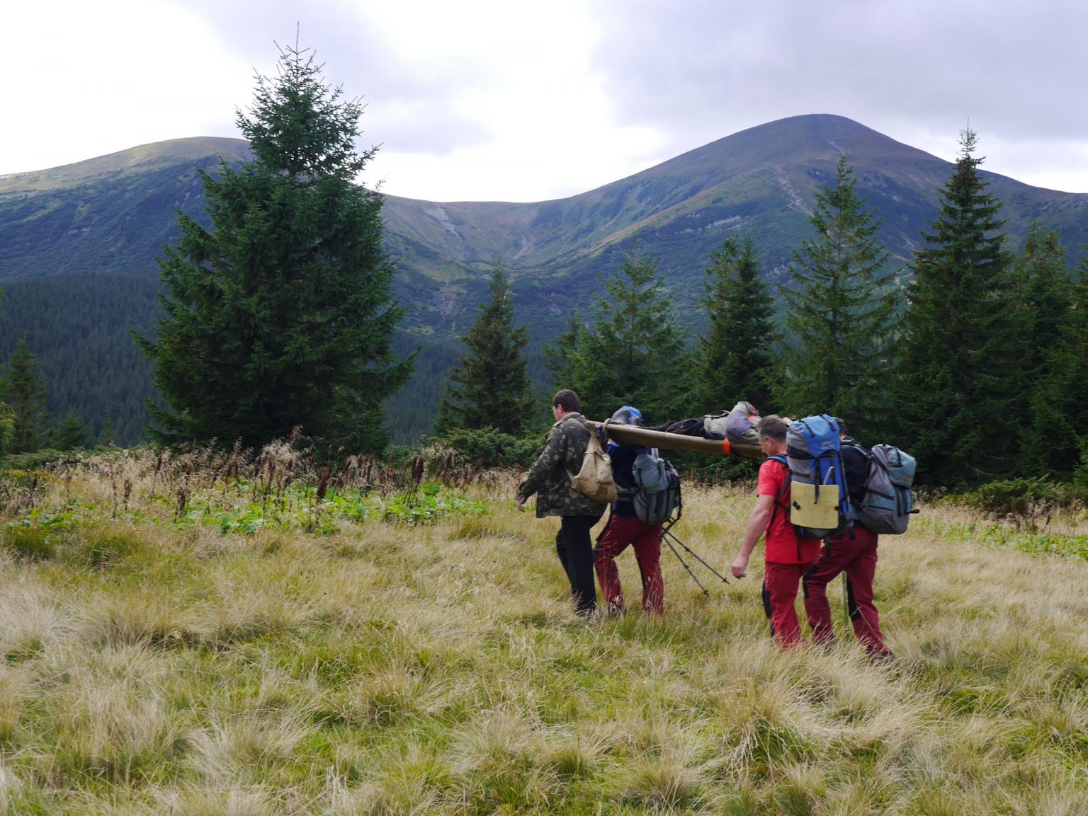 На схилі Говерли травмувалася дівчина-підліток