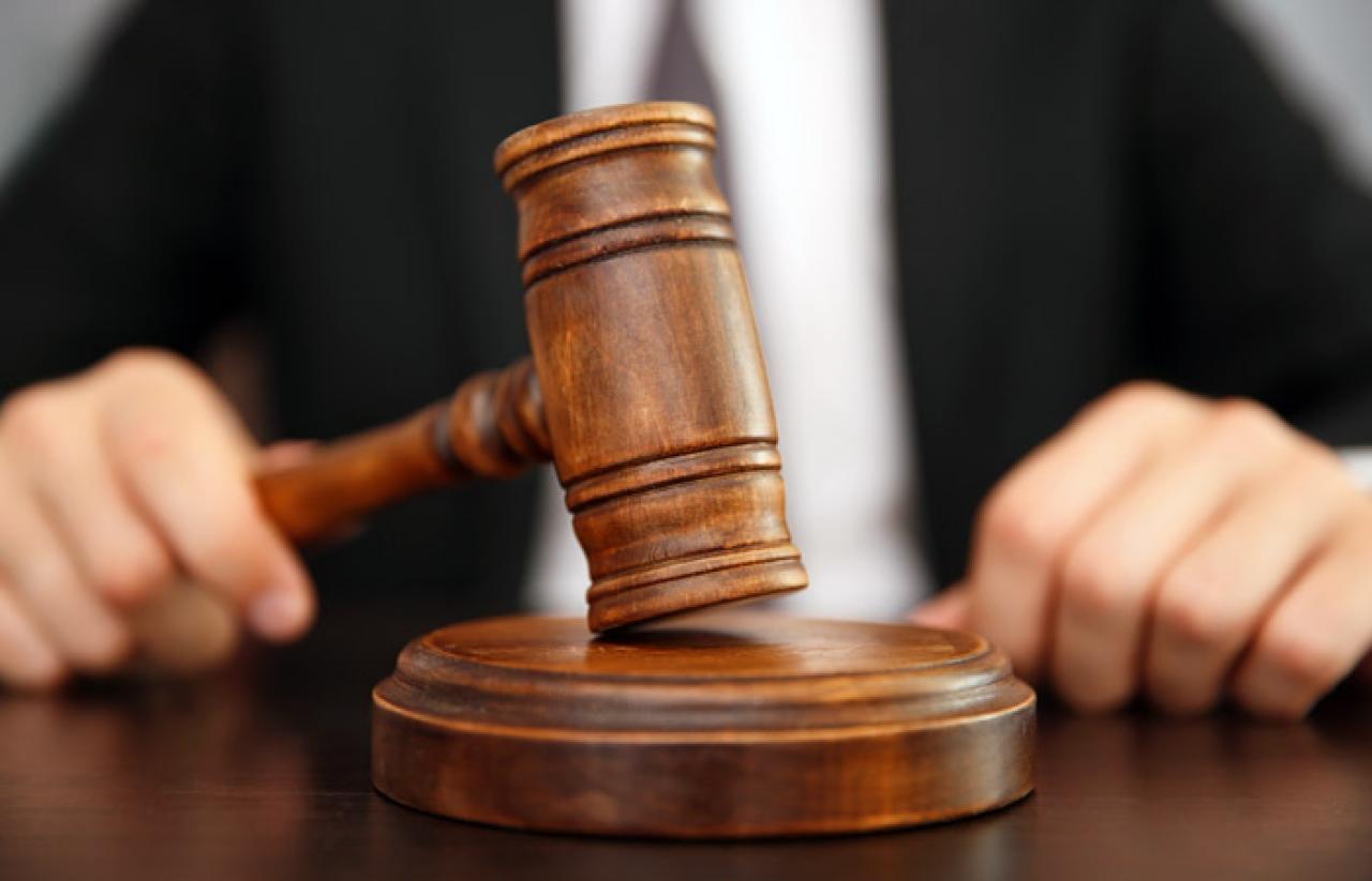 Суд присудив жінці, яка п'яною вчинила крадіжку, громадські роботи