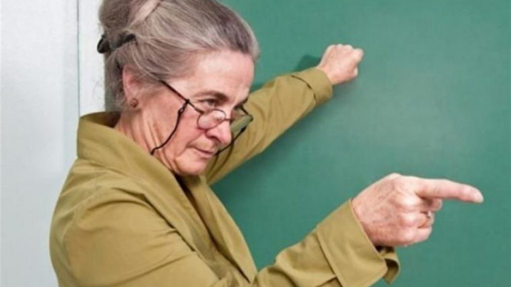 З 1 липня для франківських вчителів-пенсіонерів змінилися умови працевлаштування