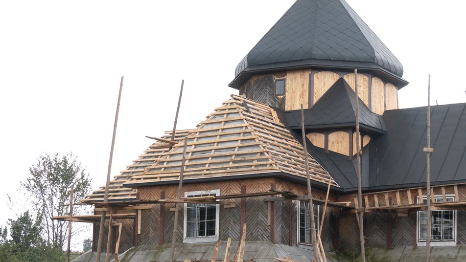 У прикарпатському селі ремонтують давній храм без відповідної документації ФОТО та ВІДЕО