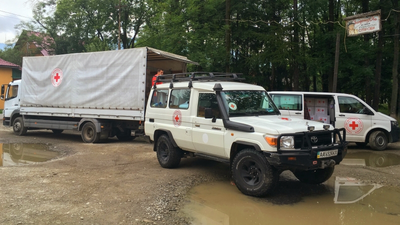 Червоний Хрест доправив партію гумдопомоги постраждалим від негоди прикарпатцям